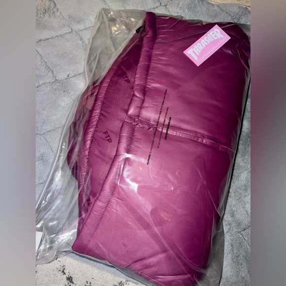 ❗️SOLD❗️☠︎︎ FTP LOGO WORLD DOMINATION QUILT PUFFER JACKET PLUM ☠︎︎ - Picture 11 of 15